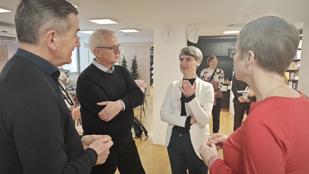 Pogovor sodelujočih po predstavitvi pesniške zbirke